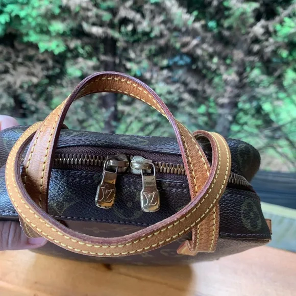 Louis Vuitton Monogram Spontini Bag - Picture 5 of 16